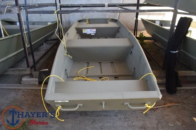 Slide: The Image of Tracker Grizzly 1436 Utility 2026 - 3