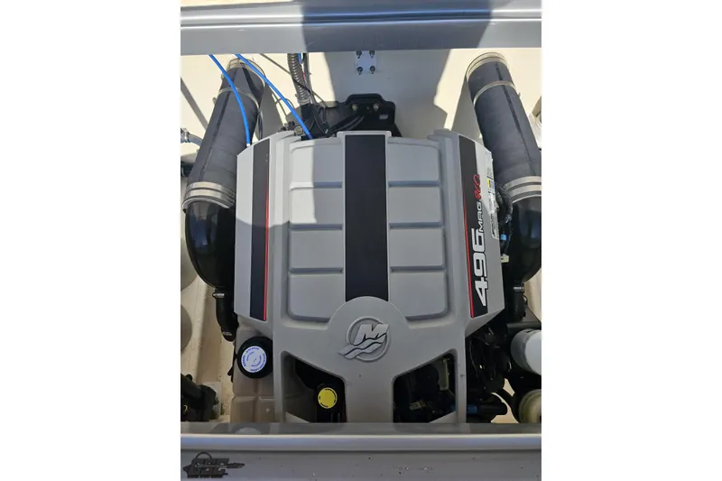 Slide: The Image of 2010 Hustler 266 Classic boat engine, 496 Mag HO, detailed view. - 89