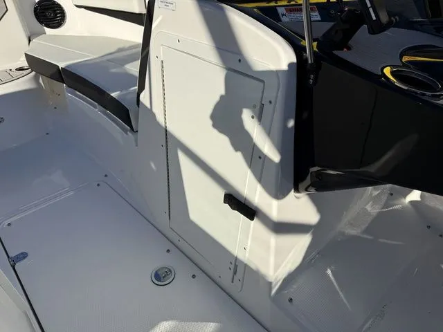 Slide: The Image of Yamaha 222SD 2026 - 24