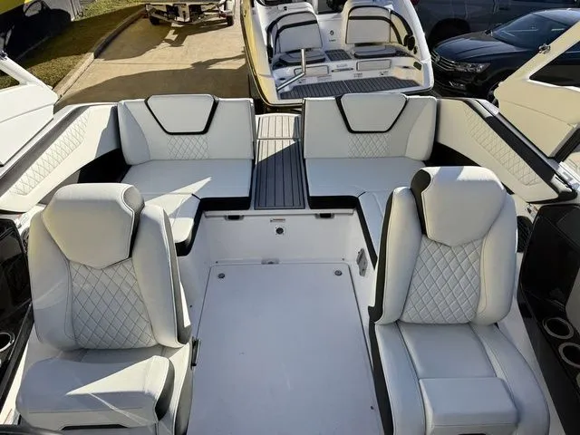 Slide: The Image of Yamaha 222SD 2026 - 31