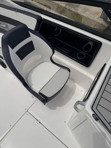 Slide: The Image of Yamaha SX195 2026 - 17