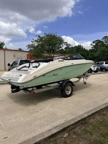 Slide: The Image of Yamaha SX195 2026 - 5