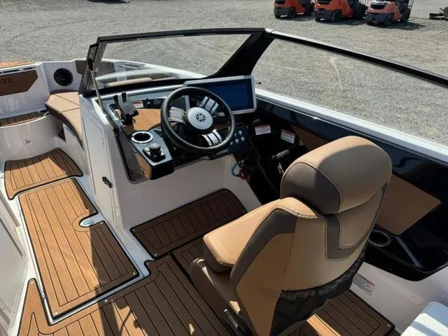 Slide: The Image of Yamaha 222SD 2025 - 6