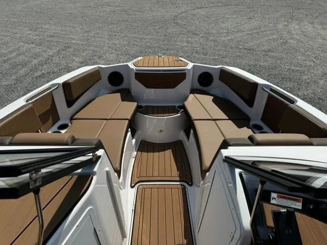 Slide: The Image of Yamaha 222SD 2025 - 8