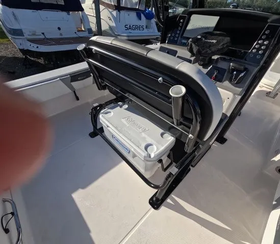 Slide: The Image of Robalo 266 Cayman 2023 - 20