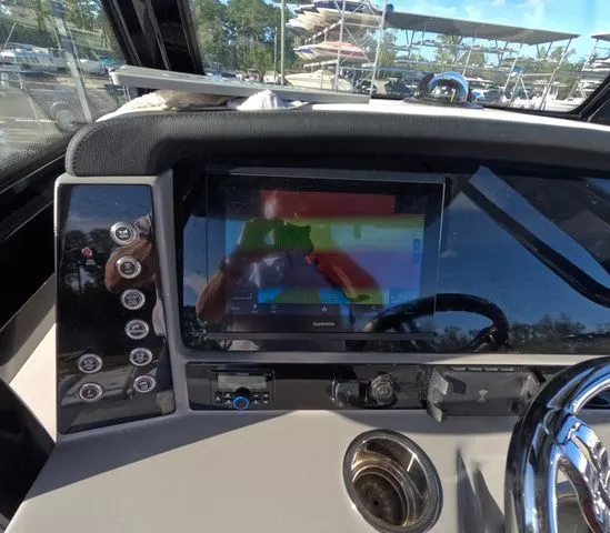 Slide: The Image of Robalo 266 Cayman 2023 - 25