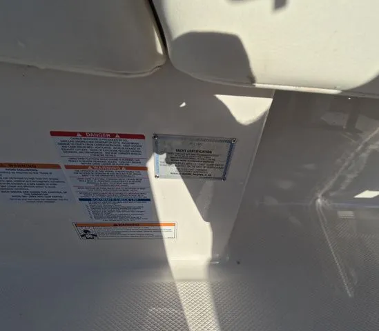 Slide: The Image of Robalo 266 Cayman 2023 - 29