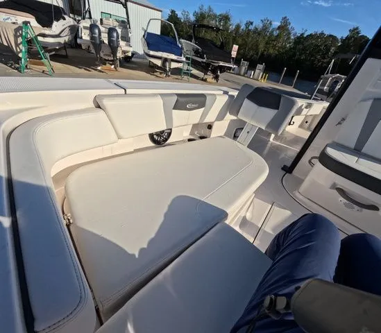 Slide: The Image of Robalo 266 Cayman 2023 - 33