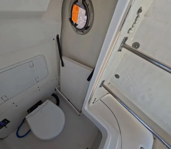 Slide: The Image of Robalo 266 Cayman 2023 - 41