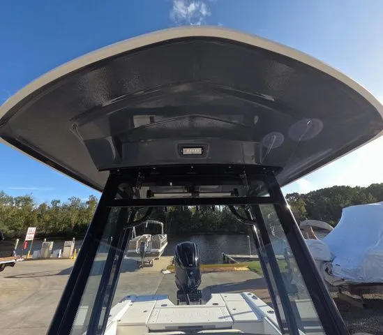 Slide: The Image of Robalo 266 Cayman 2023 - 44