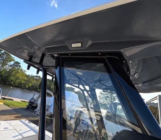 Slide: The Image of Robalo 266 Cayman 2023 - 45