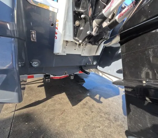 Slide: The Image of Robalo 266 Cayman 2023 - 8