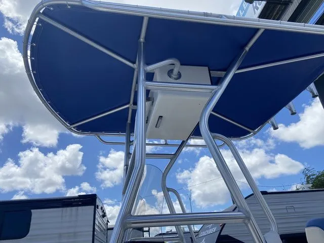 Slide: The Image of Skeeter SX240 2013 - 8