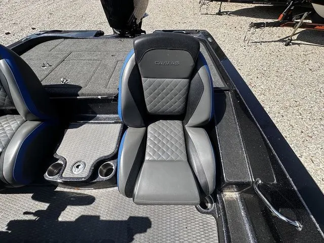 Slide: The Image of Caymas CX 20 2021 - 12