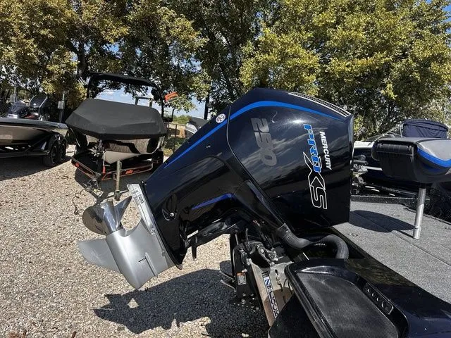 Slide: The Image of Caymas CX 20 2021 - 20