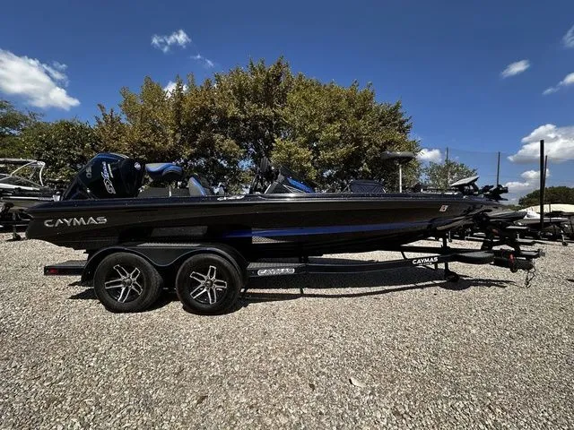 Slide: The Image of Caymas CX 20 2021 - 3