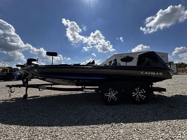 Slide: The Image of Caymas CX 20 2021 - 4