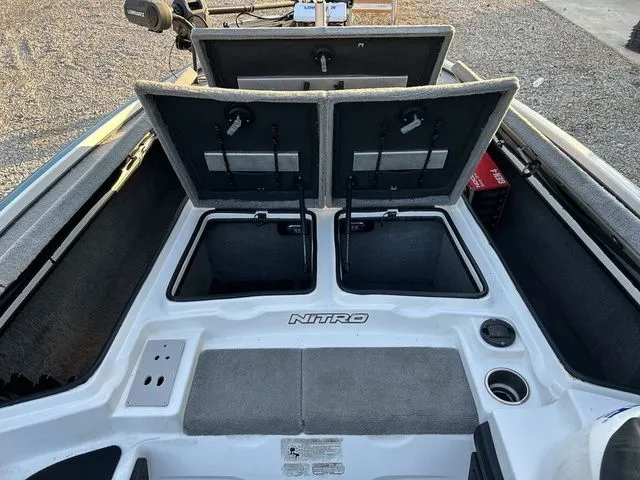 Slide: The Image of Nitro Z9 SC 2010 - 13