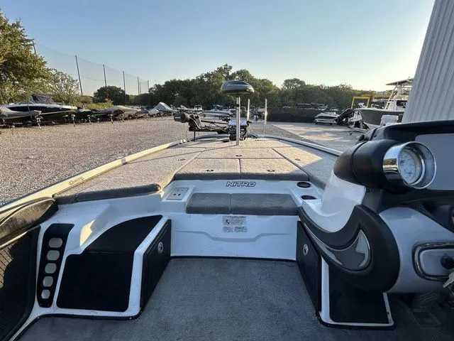 Slide: The Image of Nitro Z9 SC 2010 - 20