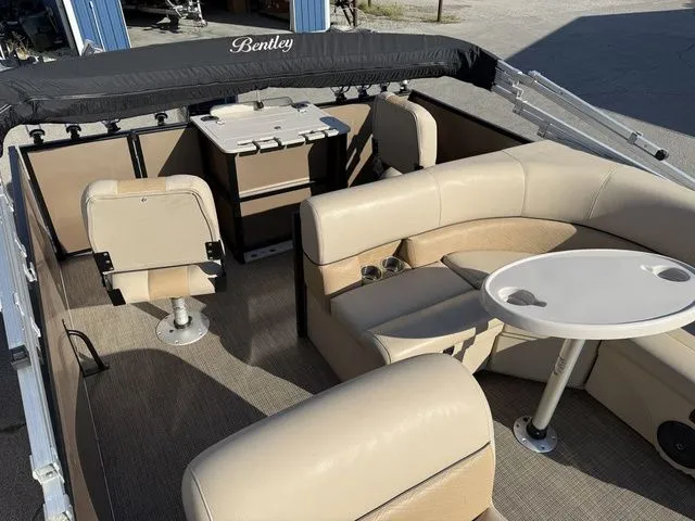 Slide: The Image of Bentley Pontoons 220 Fish 4 Point 2020 - 22