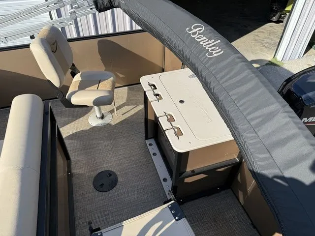 Slide: The Image of Bentley Pontoons 220 Fish 4 Point 2020 - 24
