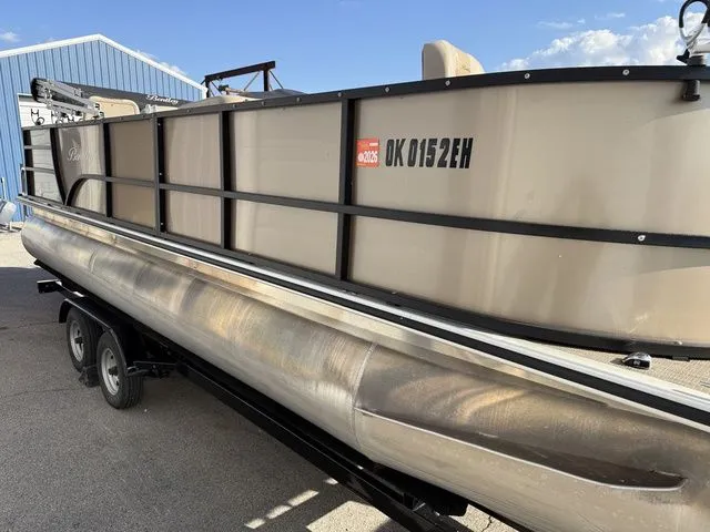 Slide: The Image of Bentley Pontoons 220 Fish 4 Point 2020 - 5