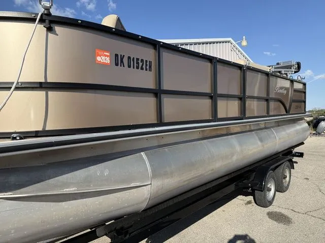 Slide: The Image of Bentley Pontoons 220 Fish 4 Point 2020 - 6