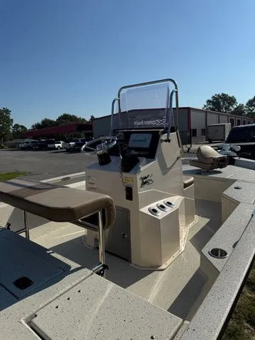 Slide: The Image of Xpress H20B Bay 2022 - 4