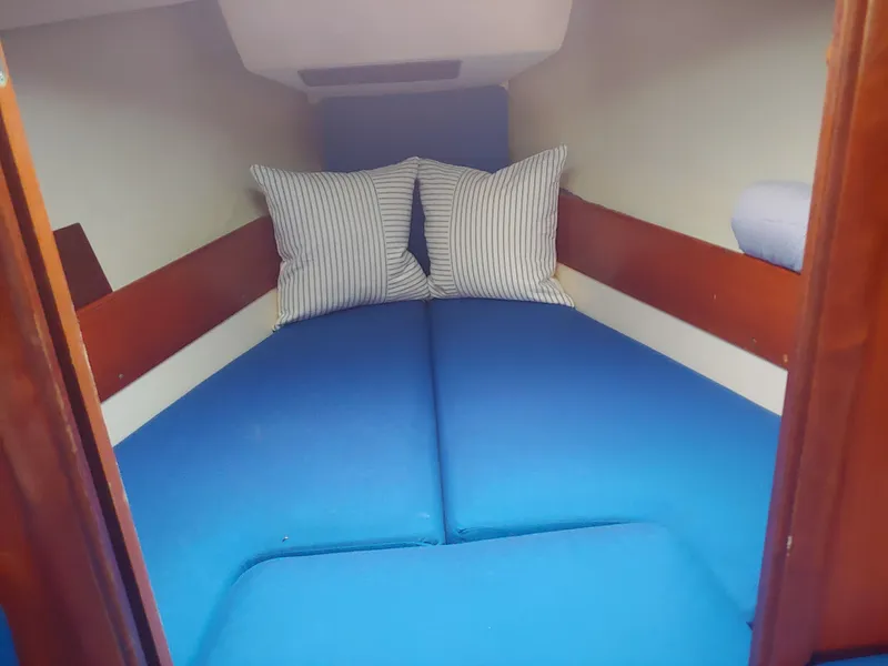 Slide: The Image of Beneteau Oceanus 321 1999 - 18