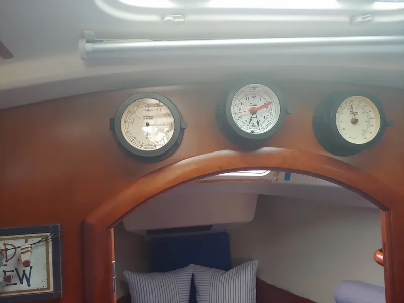 Slide: The Image of Beneteau Oceanus 321 1999 - 19