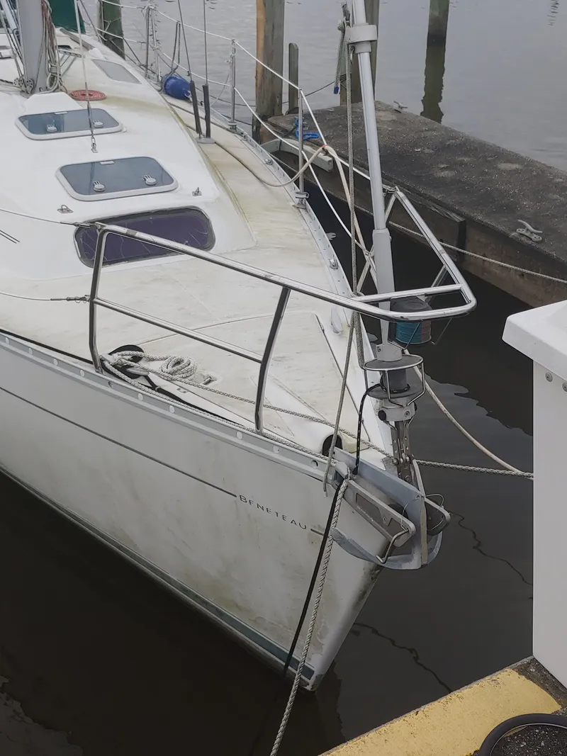 Slide: The Image of Beneteau Oceanus 321 1999 - 2