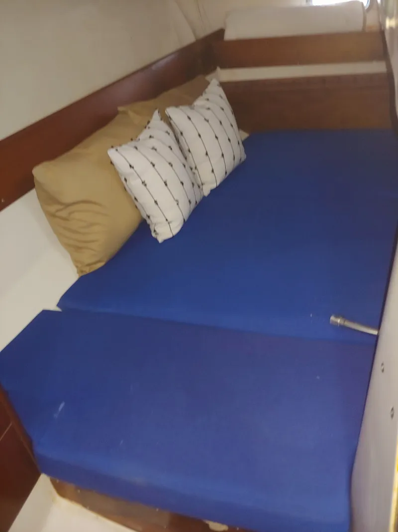 Slide: The Image of Beneteau Oceanus 321 1999 - 20