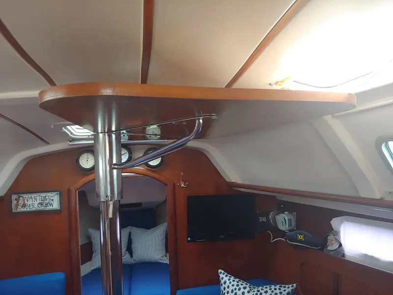 Slide: The Image of Beneteau Oceanus 321 1999 - 38