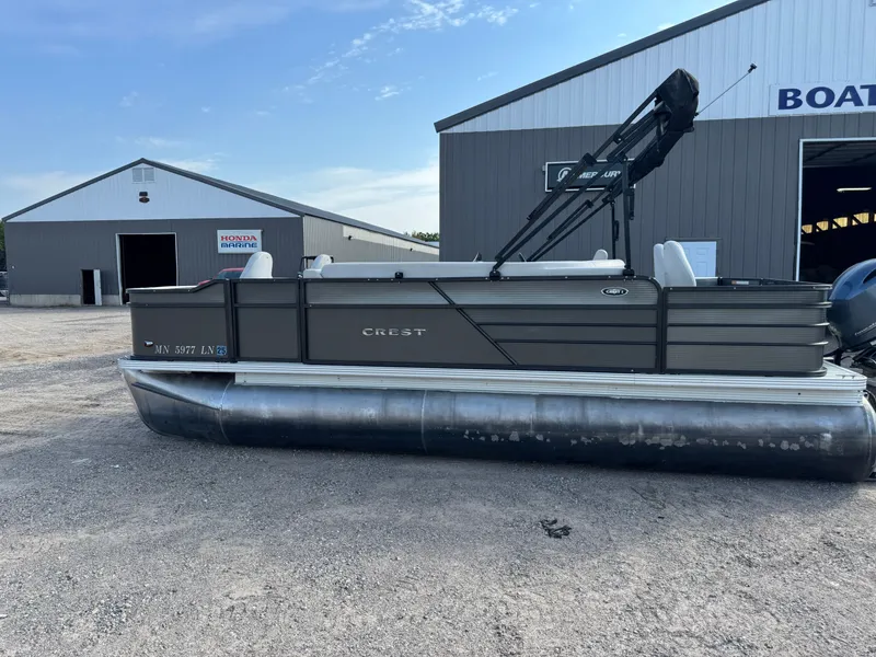 Slide: The Image of Crest 200 Pontoon with 115HP Yamaha Fourstroke EFI 2017 - 47