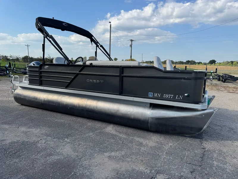 Slide: The Image of Crest 200 Pontoon with 115HP Yamaha Fourstroke EFI 2017 - 55