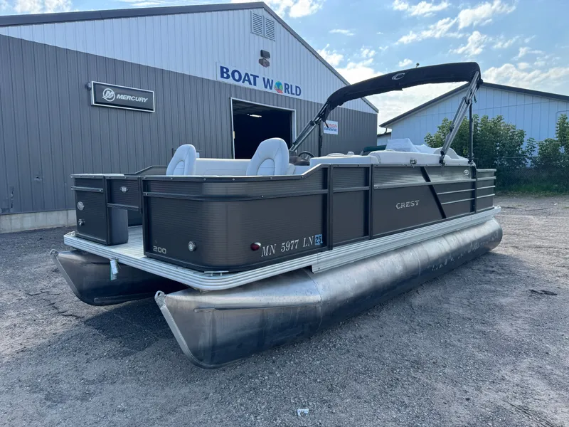 Slide: The Image of Crest 200 Pontoon with 115HP Yamaha Fourstroke EFI 2017 - 60