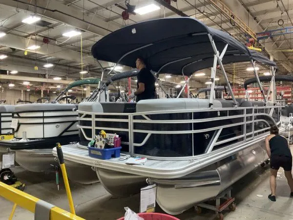 Slide: The Image of Bennington 21SL 2026 - 9