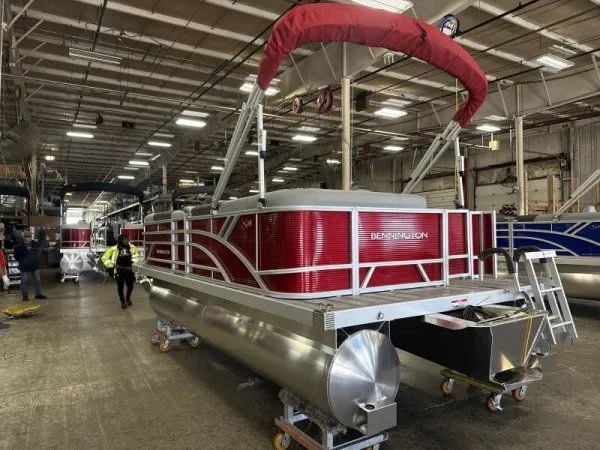 Slide: The Image of Bennington 188SL 2026 - 12