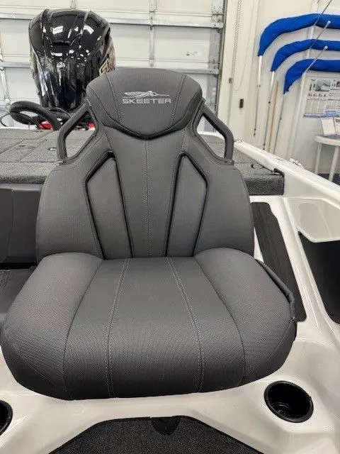 Slide: The Image of Skeeter ZXR20 SE 2026 - 2