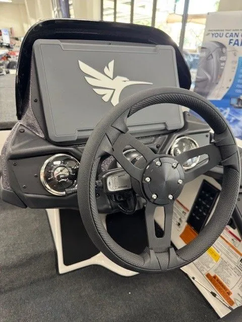 Slide: The Image of Skeeter ZXR20 SE 2026 - 22