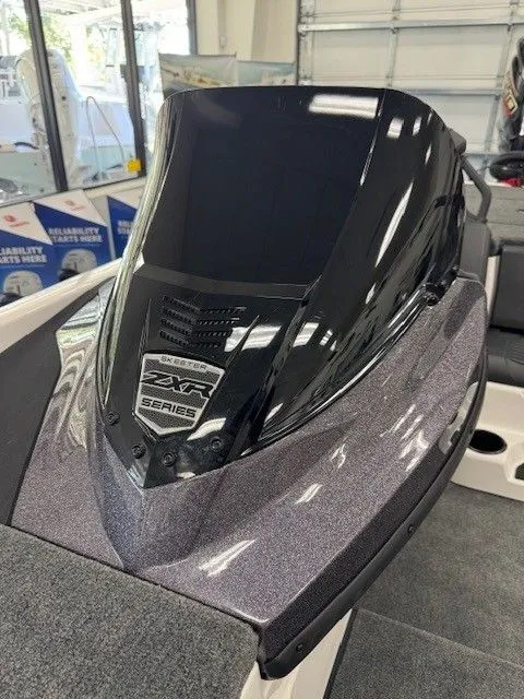 Slide: The Image of Skeeter ZXR20 SE 2026 - 38