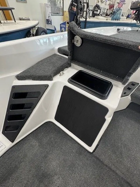 Slide: The Image of Skeeter ZXR20 SE 2026 - 4