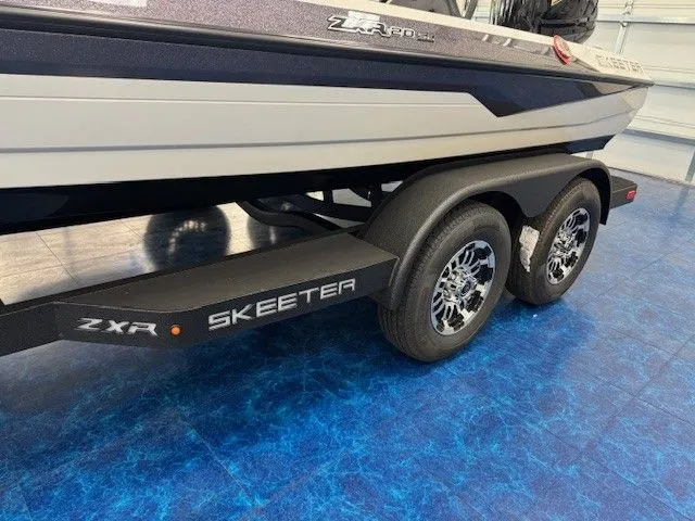 Slide: The Image of Skeeter ZXR20 SE 2026 - 41