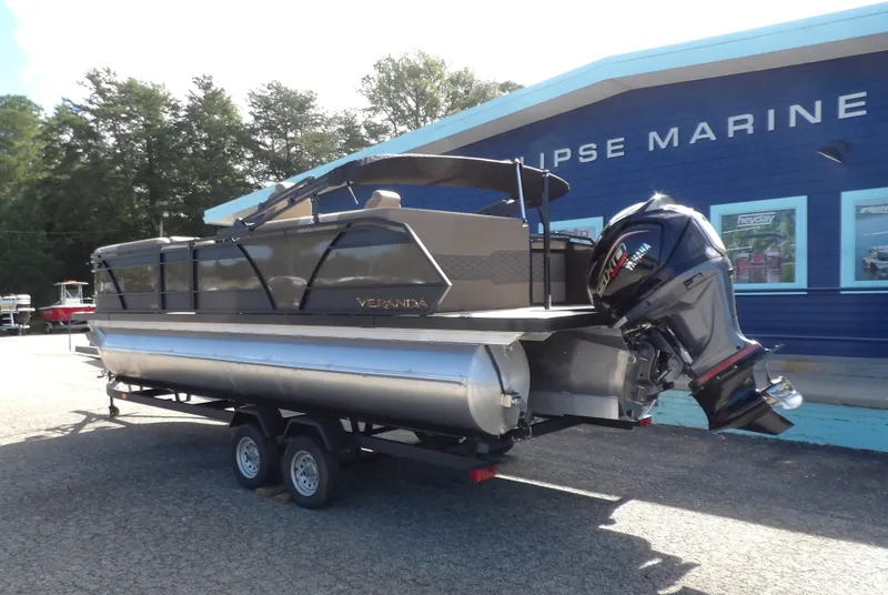 Slide: The Image of Veranda VR235L 2026 - 14