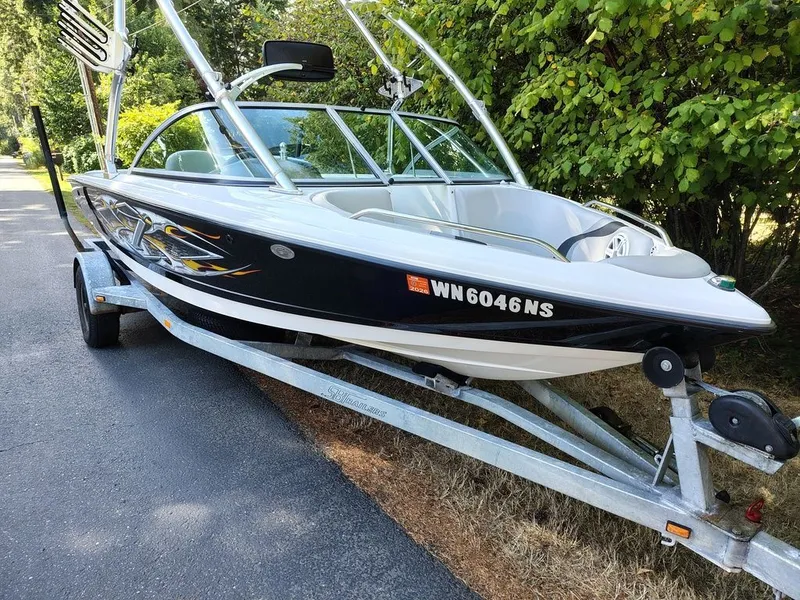 Slide: The Image of MasterCraft X-7 2005 - 1