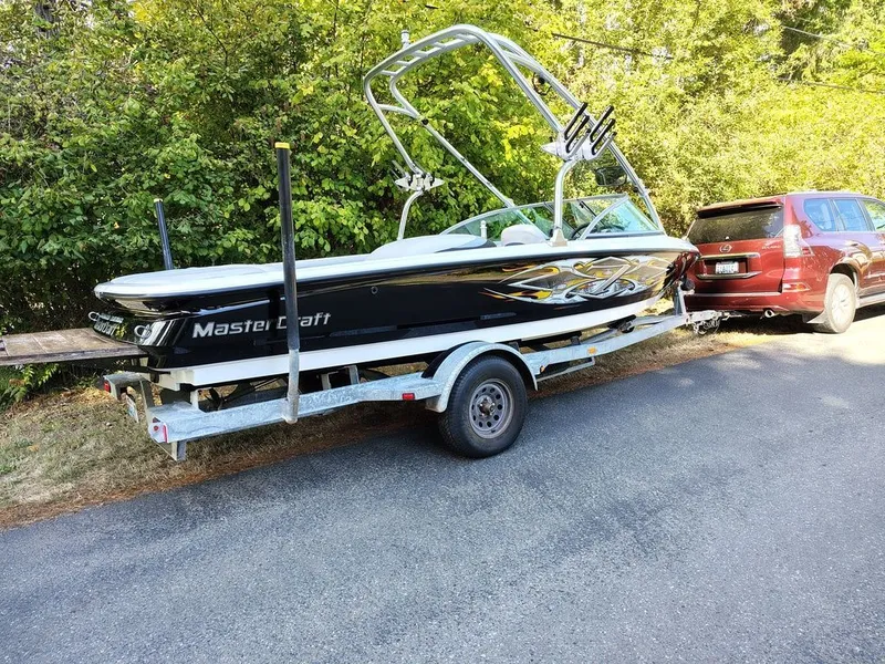 Slide: The Image of MasterCraft X-7 2005 - 3