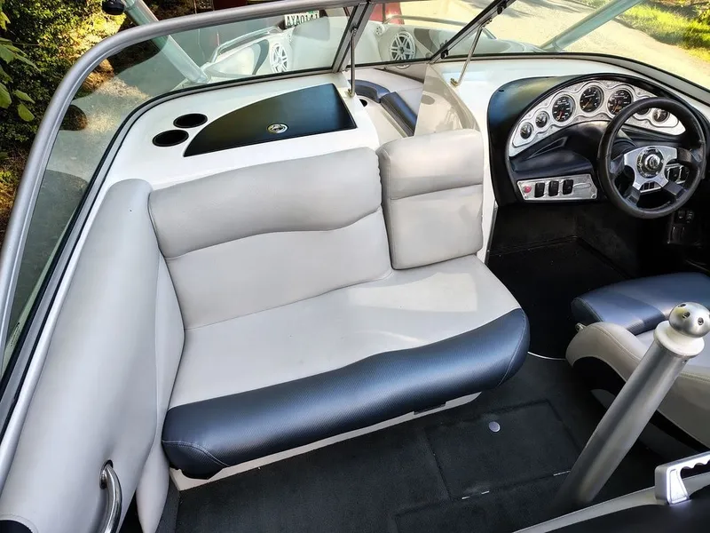 Slide: The Image of MasterCraft X-7 2005 - 6