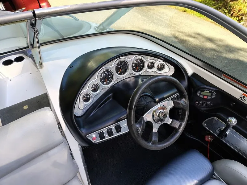 Slide: The Image of MasterCraft X-7 2005 - 7