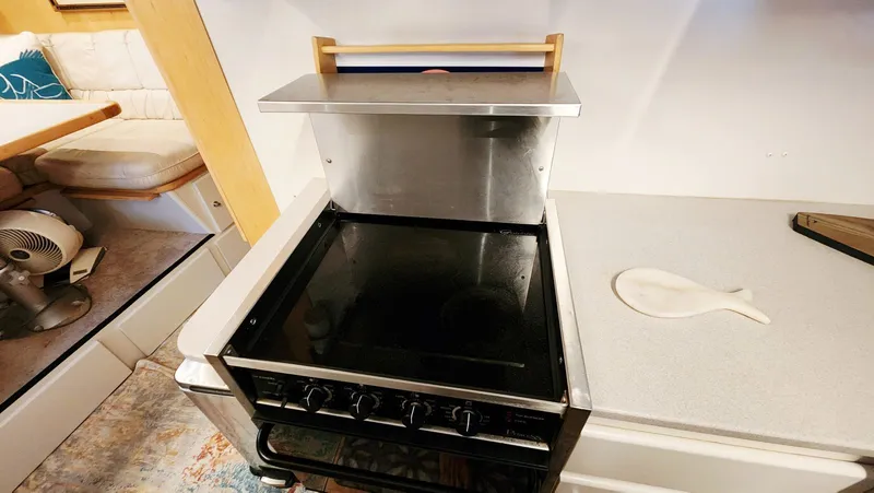 Slide: The Image of Carver 440 Aft Cabin Motor Yacht 1995 - 29