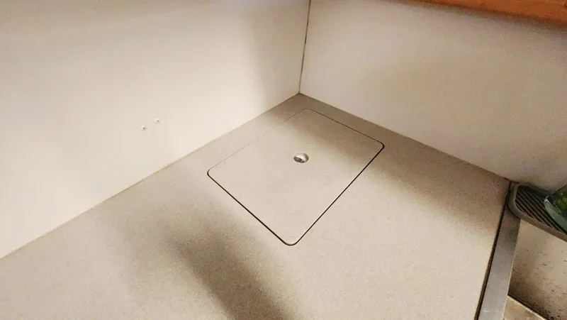 Slide: The Image of Carver 440 Aft Cabin Motor Yacht 1995 - 33